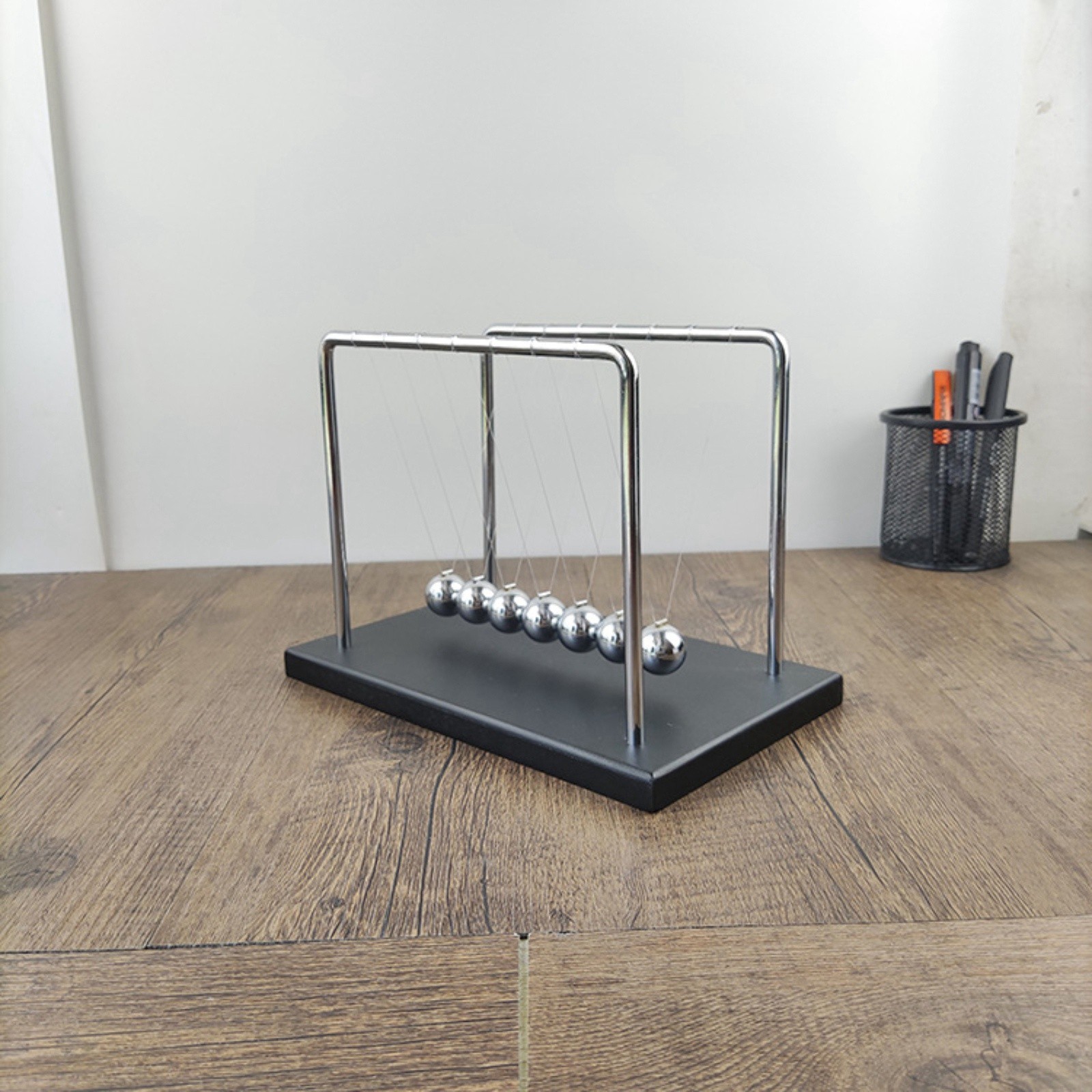 7 كرات ميكانيكي منحنى نيوتن ال - مراجعة Newton Cradle Large وسعره